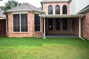 9705 Raven Ln, Irving, TX 75063 - Photo 32