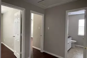 9705 Raven Ln, Irving, TX 75063 - Photo 16