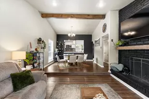 5044 Shannon Dr, The Colony, TX 75056 - Photo 2