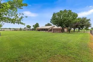 3472 Masch Branch Rd, Denton, TX 76207 - Photo 4