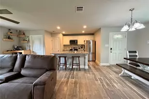619 Mansfield Rd, Cleburne, TX 76031 - Photo 2