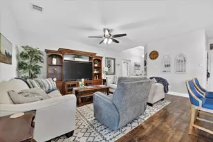 833 Rutherford Dr, Crowley, TX 76036 - Photo 8