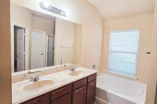 6023 Heather Dr, Grand Prairie, TX 75052 - Photo 8