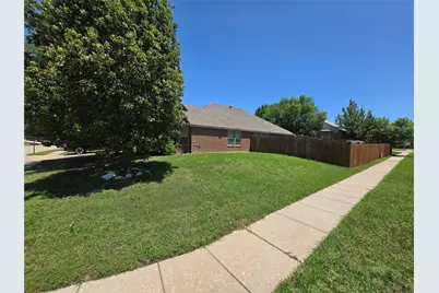 6023 Heather Drive, Grand Prairie, TX 75052 - Photo 16