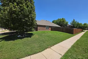 6023 Heather Dr, Grand Prairie, TX 75052 - Photo 16