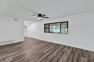 1024 Eunice St, Hurst, TX 76053 - Photo 4