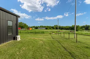 321 Ave B, Walnut Springs, TX 76690 - Photo 26