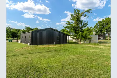 321 Avenue B #B, Walnut Springs, TX 76690 - Photo 28