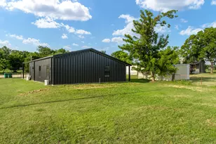 321 Ave B, Walnut Springs, TX 76690 - Photo 28