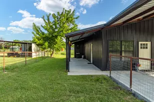 321 Ave B, Walnut Springs, TX 76690 - Photo 20