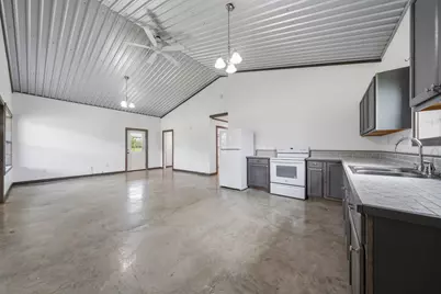321 Avenue B #B, Walnut Springs, TX 76690 - Photo 6
