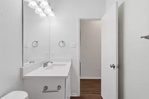 725 Parkford Ln, Arlington, TX 76001 - Photo 32