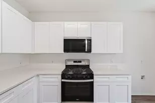 725 Parkford Ln, Arlington, TX 76001 - Photo 14