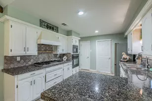 3302 Oxford Dr, Rowlett, TX 75088 - Photo 6