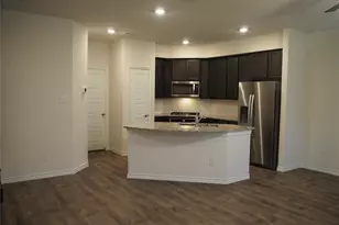 2407 Klamath Dr, Lewisville, TX 75056 - Photo 4