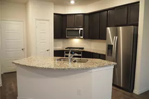 2407 Klamath Dr, Lewisville, TX 75056 - Photo 6