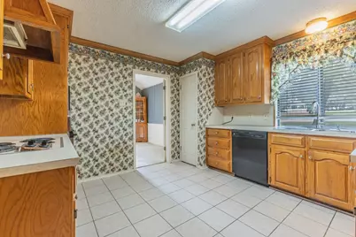 9900 Oak Ridge Circle, Woodway, TX 76712 - Photo 8