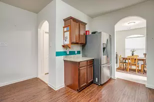 136 Kennedy Dr, Venus, TX 76084 - Photo 4