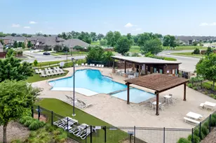 2504 Lakeside Dr, Aubrey, TX 76227 - Photo 38
