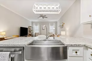 1401 Bagby Ave, Waco, TX 76706 - Photo 10