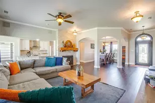 101 Springfield Ln, Red Oak, TX 75165 - Photo 8