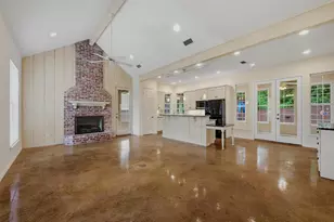 621 Kiowa Dr E, Lake Kiowa, TX 76240 - Photo 8