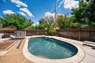 817 Oakland St, Grand Prairie, TX 75052 - Photo 32