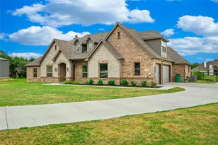 341 Oak Mdw Ln, Weatherford, TX 76085 - Photo 2