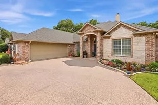 4104 Mojave Dr, Granbury, TX 76049 - Photo 2