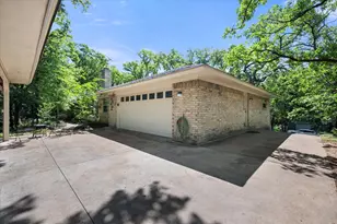 2213 Shadywood Ct, Arlington, TX 76012 - Photo 32