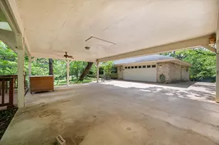 2213 Shadywood Ct, Arlington, TX 76012 - Photo 34