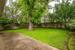 2013 Huntington Ln, Fort Worth, TX 76110 - Photo 30