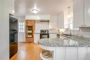 2013 Huntington Ln, Fort Worth, TX 76110 - Photo 12