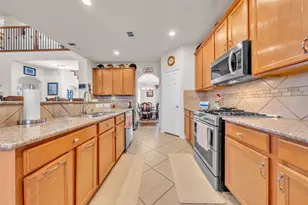 2244 Condor St, Grand Prairie, TX 75052 - Photo 12