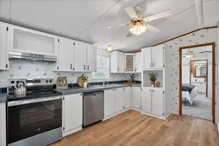 4434 Wildwood Cir, Granbury, TX 76049 - Photo 2
