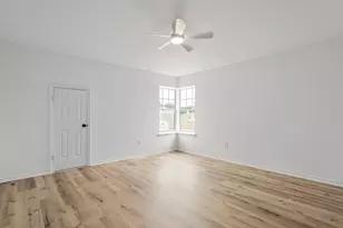 1401 Carver Ln, Irving, TX 75061 - Photo 18