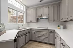 1401 Carver Ln, Irving, TX 75061 - Photo 10
