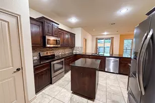 1217 Ashley Dr, Weatherford, TX 76087 - Photo 2
