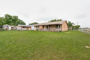 2654 Arlington Ln, Lancaster, TX 75134 - Photo 22