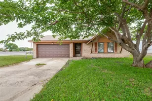 2654 Arlington Ln, Lancaster, TX 75134 - Photo 1