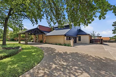 301 Chapelwood Drive, Colleyville, TX 76034 - Photo 2