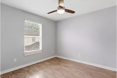307 N Henry Street, Lindale, TX 75771 - Photo 14