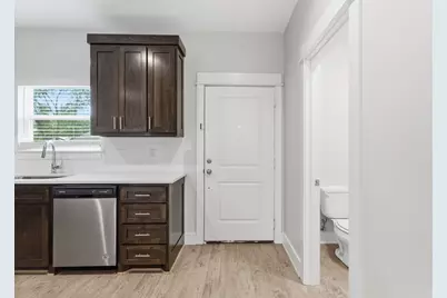 307 N Henry Street, Lindale, TX 75771 - Photo 4