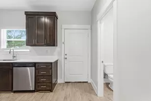 307 N Henry St, Lindale, TX 75771 - Photo 4