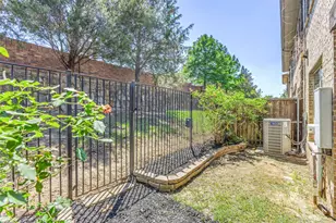 1014 Brook Forest Ln, Euless, TX 76039 - Photo 30
