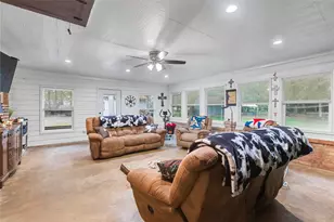 454 Co Rd 1485, Bogata, TX 75417 - Photo 2