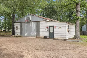 454 Co Rd 1485, Bogata, TX 75417 - Photo 28