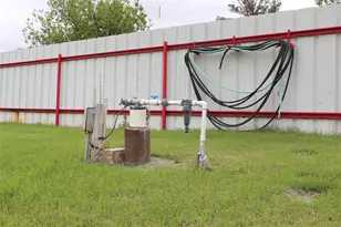220 N 14th Ave, Munday, TX 76371 - Photo 32