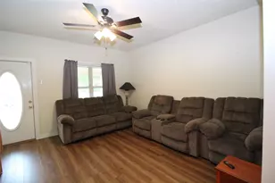 220 N 14th Ave, Munday, TX 76371 - Photo 8