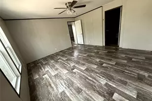 106 Summers Cir, Azle, TX 76020 - Photo 12